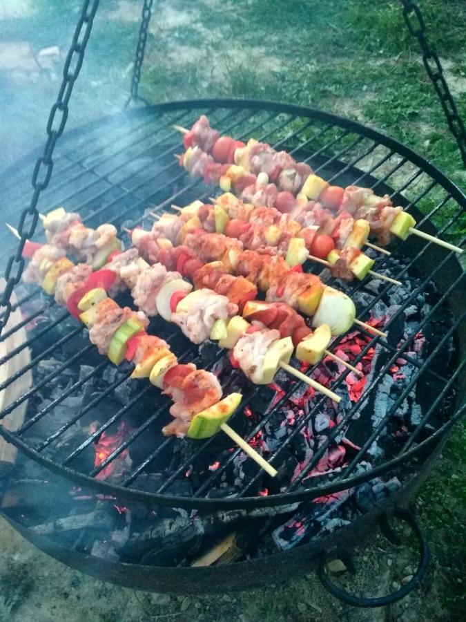 Domki W Bieszczadzkiej Dolinie Ustrzyki Dolne Exteriör bild